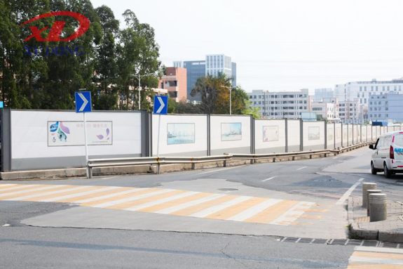 深圳施工圍擋價(jià)格是多少？旭東廠家告訴你
